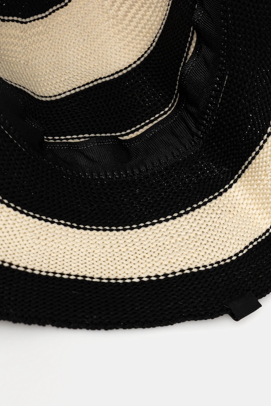 Шляпа United Colors of Benetton чёрный 62Q0DA017
