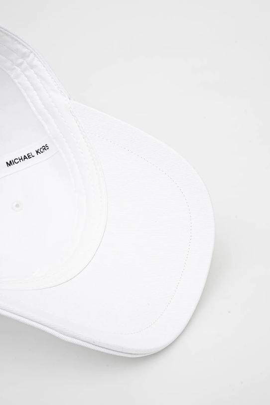 Памучна шапка с козирка MICHAEL Michael Kors бял 540217