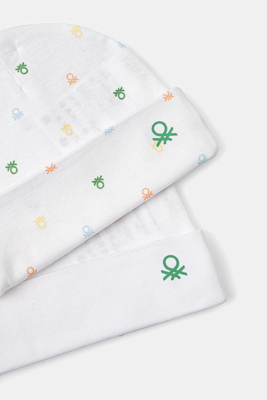 Pamučna kapa za bebe United Colors of Benetton 2-pack 3PWB0A004.W.Seasonal bijela SS25