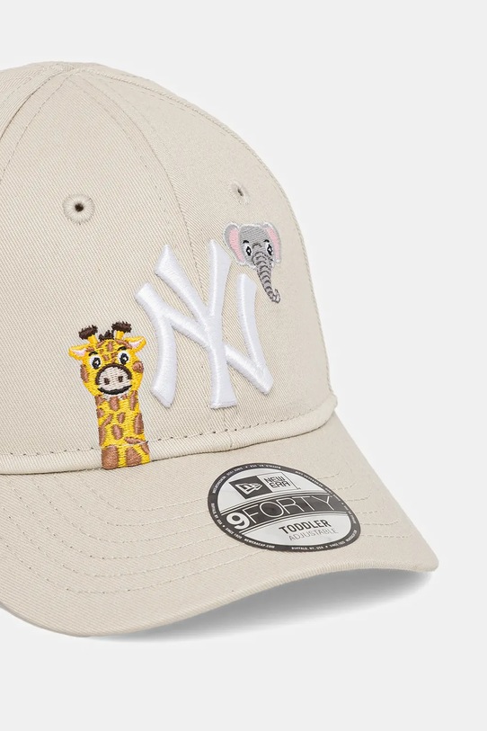 Detská bavlnená šiltovka New Era NEW YORK YANKEES 60667519 béžová SS25