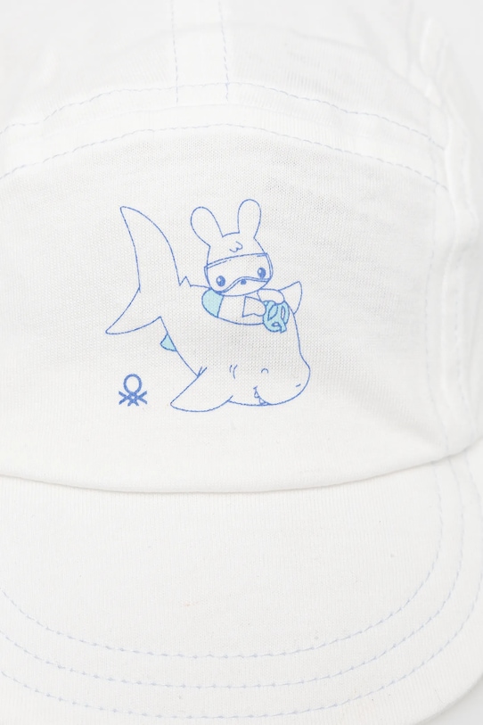 Dětská bavlněná kšiltovka United Colors of Benetton 69G7AA00X.W.Seasonal bílá SS25