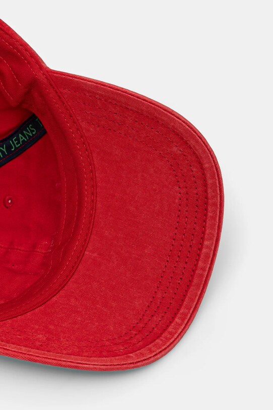 Памучна шапка с козирка Tommy Jeans червен AM0AM13355