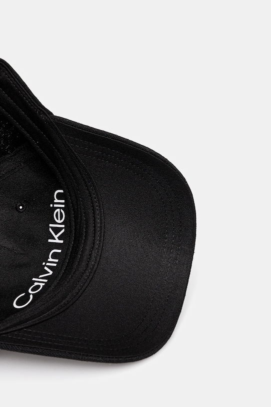 Шапка с козирка Calvin Klein черен K50K512978
