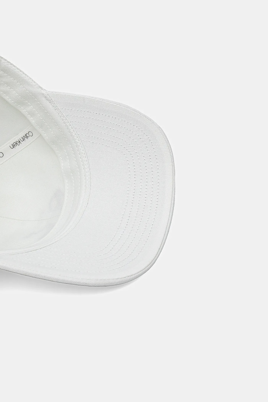 Памучна шапка с козирка Calvin Klein Jeans бял LV04G5004G