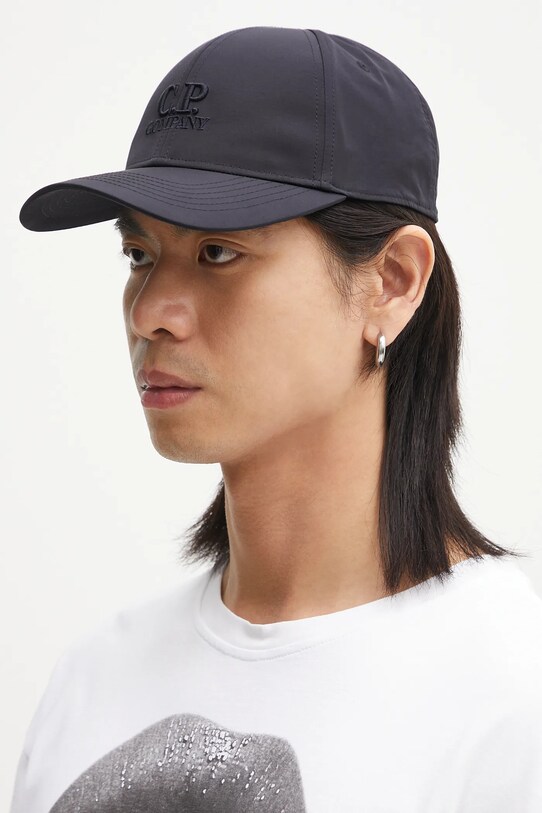 C.P. Company czapka z daszkiem 18CMAC147A005904A granatowy SS25