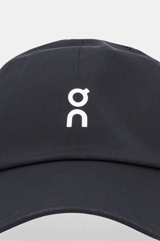 On șapcă 2UF10170553 negru SS25