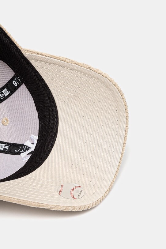 New Era șapcă de baseball din catifea bej 60595358
