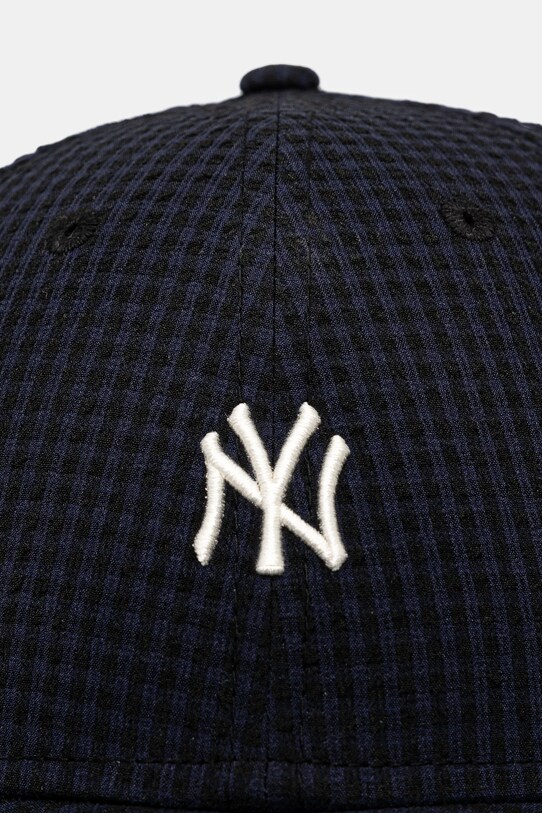 Kšiltovka New Era Seersucker 940 NYY 60595251 námořnická modř SS25
