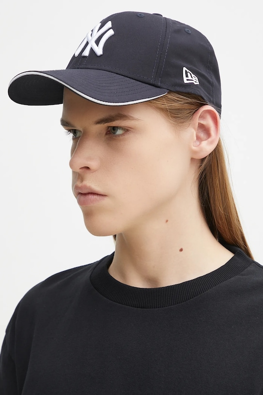 Kapa sa šiltom New Era Microfibre 940 NYY 60595182