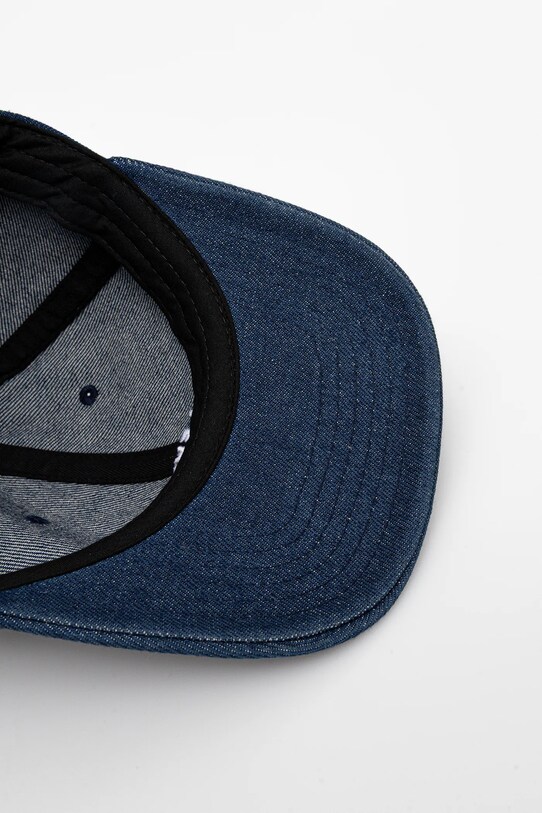 Levi's czapka z daszkiem bawełniana granatowy 000AG.0003