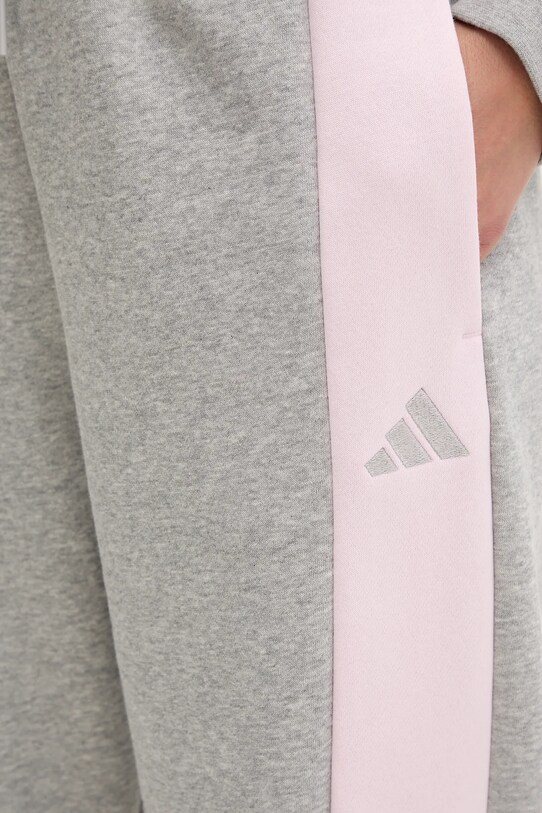 Спортивный костюм adidas LAZIDAY JD2670