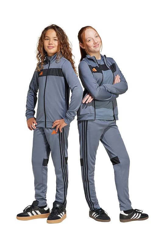 Detská tepláková súprava adidas Performance nášivka sivá JD0627