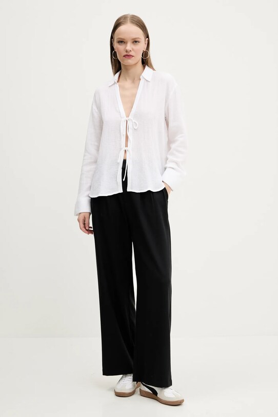 Bavlněná halenka Abercrombie & Fitch KI140.5000.100 bílá SS25