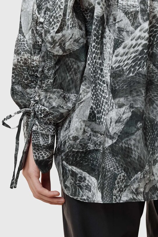 Košeľa s prímesou hodvábu AllSaints LEYLA sivá W042PC