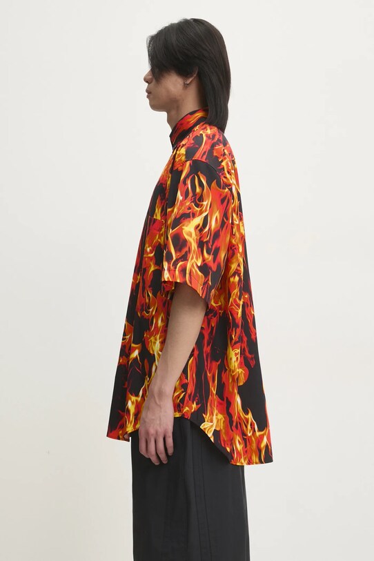 VETEMENTS koszula bawełniana Fire Shortsleeve UA66SH430X czarny SS25