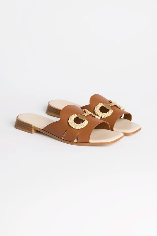 Кожаные шлепанцы Karl Lagerfeld PETALO BROOCH SLIDE KL80725.022 коричневый SS25