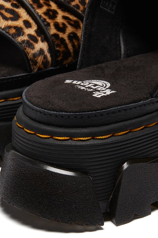 Dr. Martens papucs Mattison fekete DM41110200