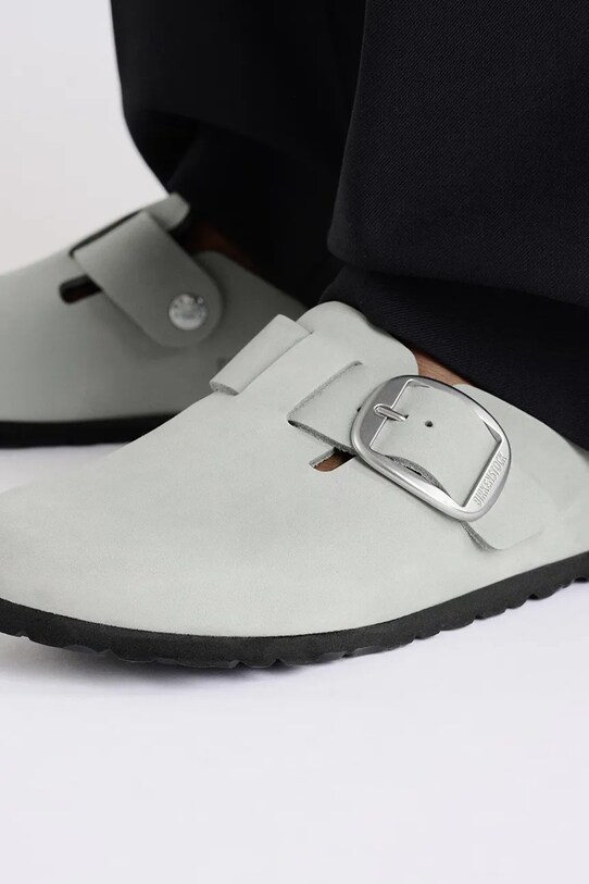 Nubukové pantofle Birkenstock Boston Big Buckle 1029303