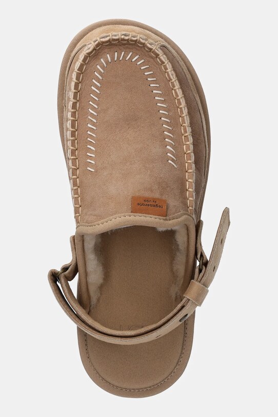 UGG klapki zamszowe Goldencoast Clog Regenerate beżowy 1169491.SAN