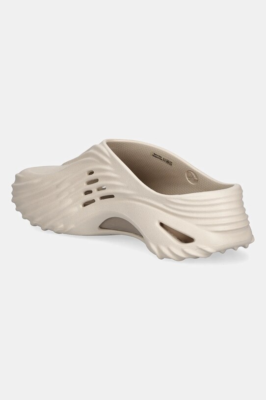 Obuwie Crocs klapki Echo Wave Clog 210521.0LL beżowy