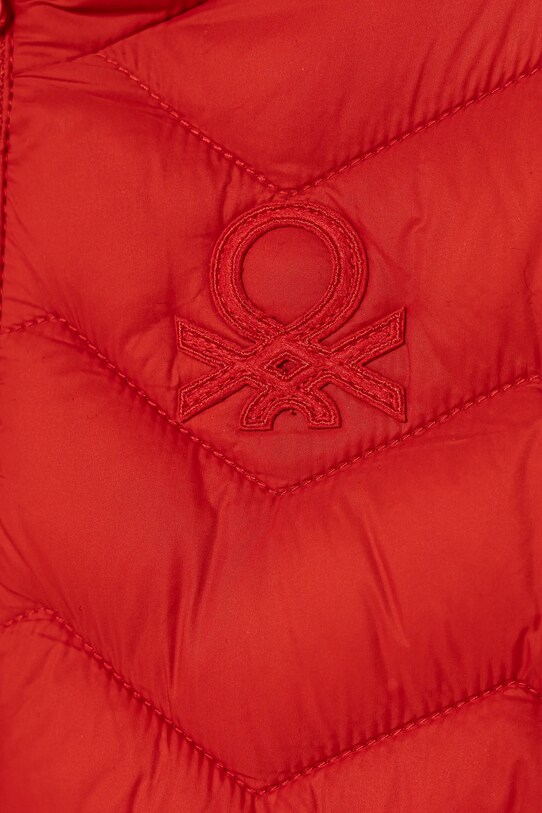 Хлопчик Дитяча безрукавка United Colors of Benetton 2TWDGJ00G.P.Season.PPYA червоний