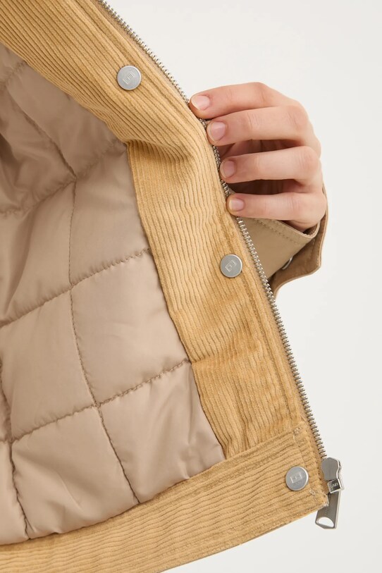 Куртка Tommy Jeans DW0DW20544