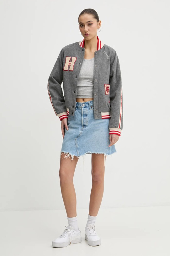 Bunda Tommy Jeans DW0DW20547 šedá SS25