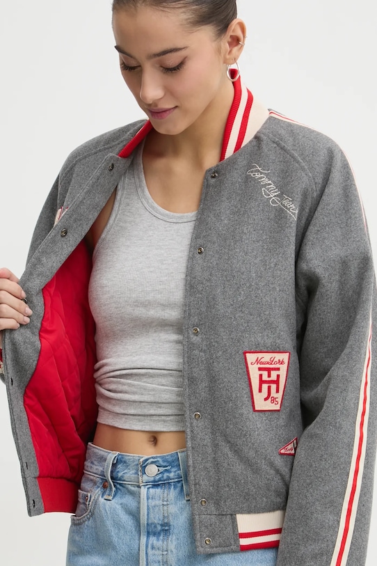 Bunda Tommy Jeans DW0DW20547