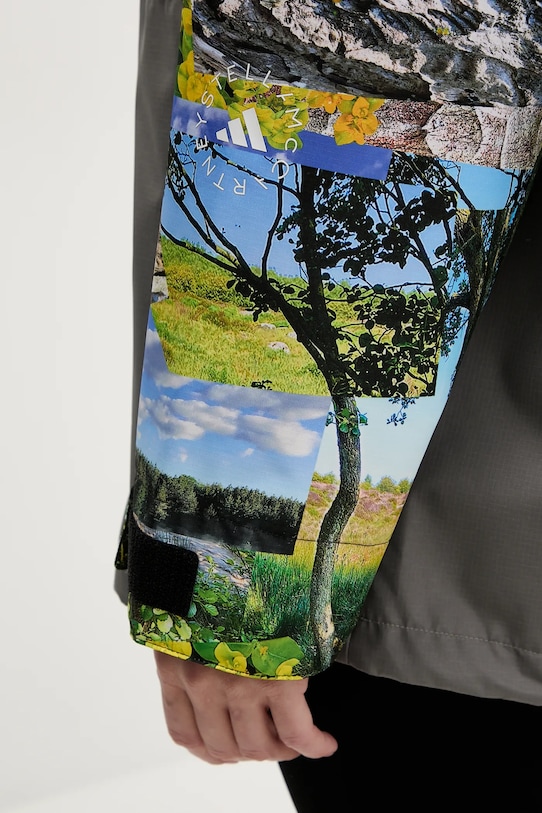 adidas by Stella McCartney kurtka przeciwdeszczowa TrueNature Earth Collage JF8480 zielony