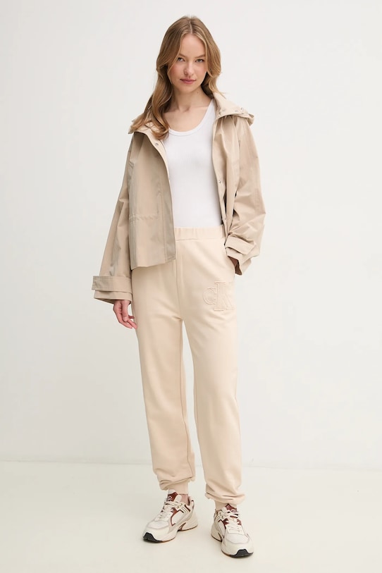 Calvin Klein Jeans rövid kabát LV047AB502 bézs SS25