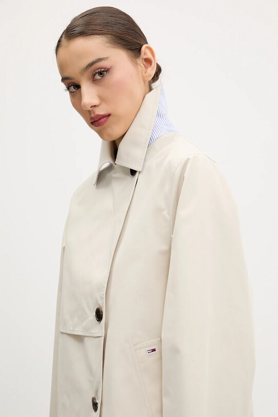 Яке Tommy Jeans бежов DW0DW21348