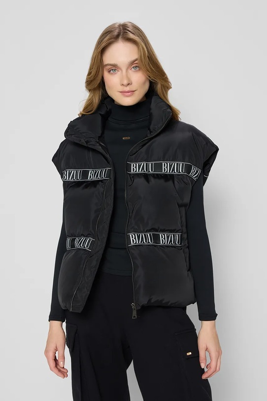 Péřová vesta Bizuu AYASE s podšívkou černá AYASE.CZARNY.KW