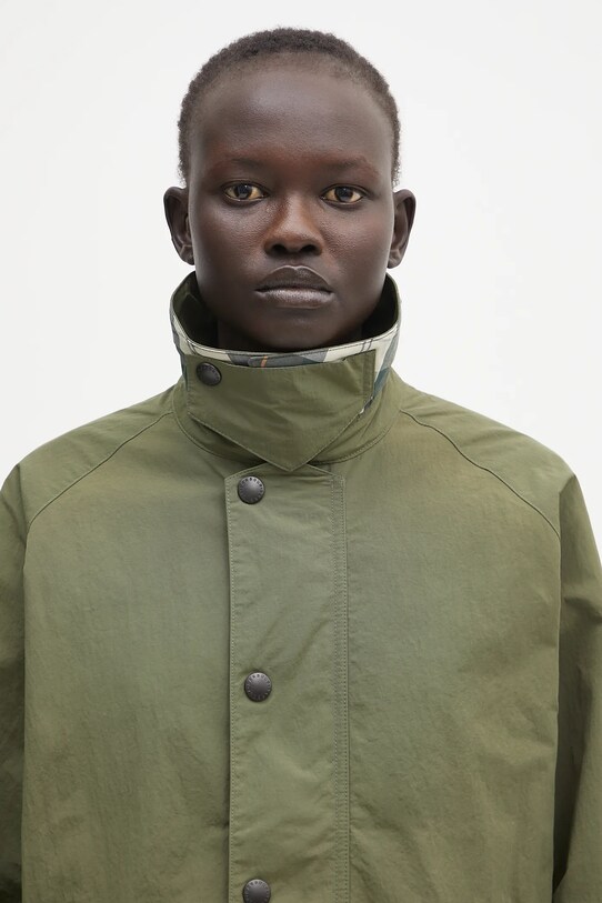 Яке Barbour Barbour Transport Lightweight Showerproof Jacket зелен MSP0124