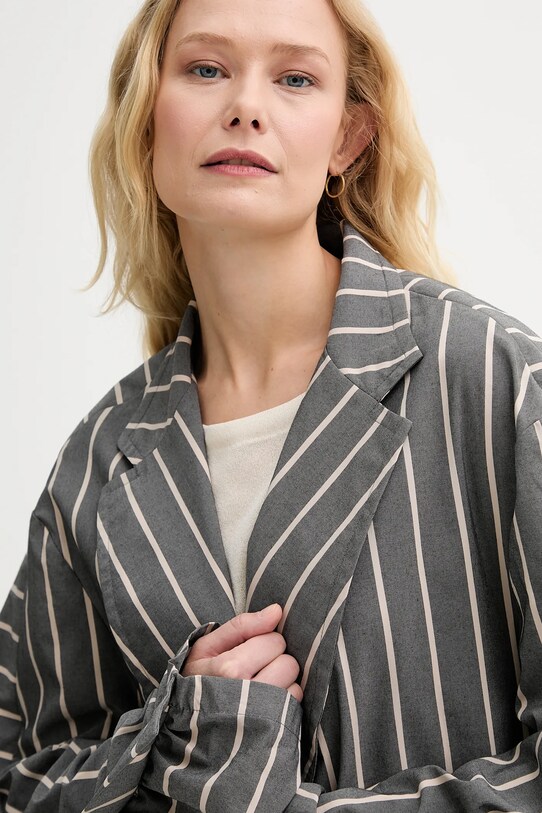 Куртка MMC STUDIO серый FRAKTA