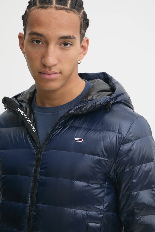 Пухова куртка Tommy Jeans темно-синій DM0DM20659