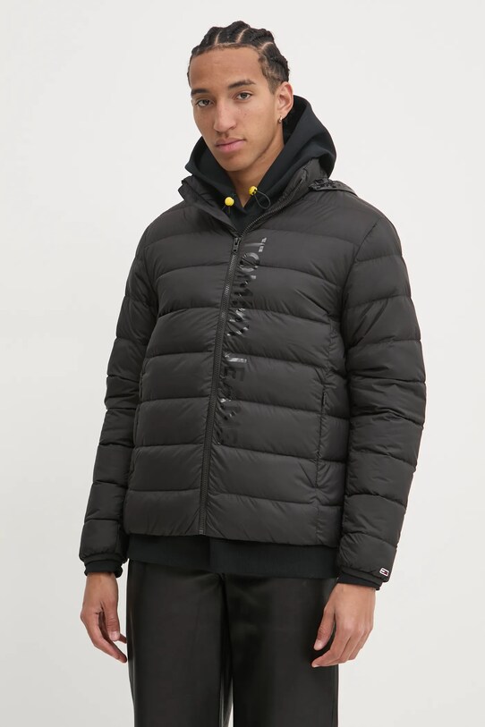 Пуховая куртка Tommy Jeans с утеплением чёрный DM0DM21175