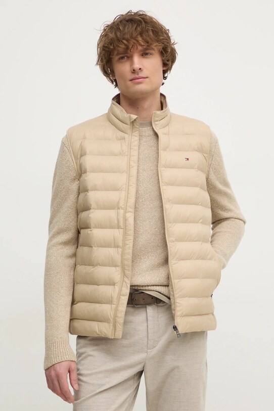 Безрукавка Tommy Hilfiger слегка утеплённая модель бежевый MW0MW37677