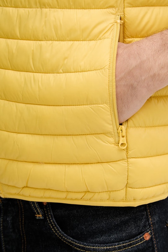 United Colors of Benetton prsluk za muškarce 2TWDUJ00P zlatna