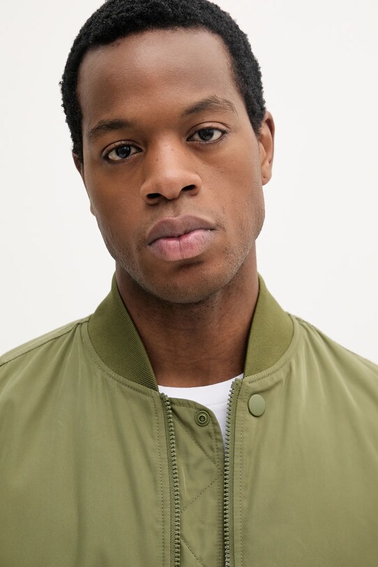 United Colors of Benetton geacă bomber verde 2ZPSUN06G