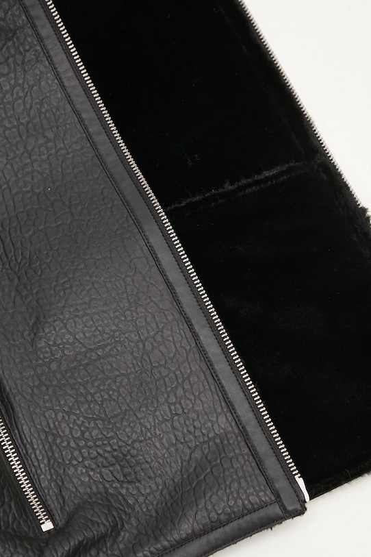 Кожаный жилет MKI MIYUKI ZOKU Shearling Vest SHEARLING.VEST.BLACK