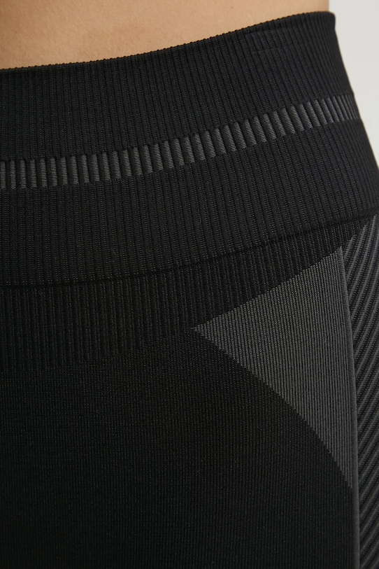 Клин за трениране Hummel черен 228075