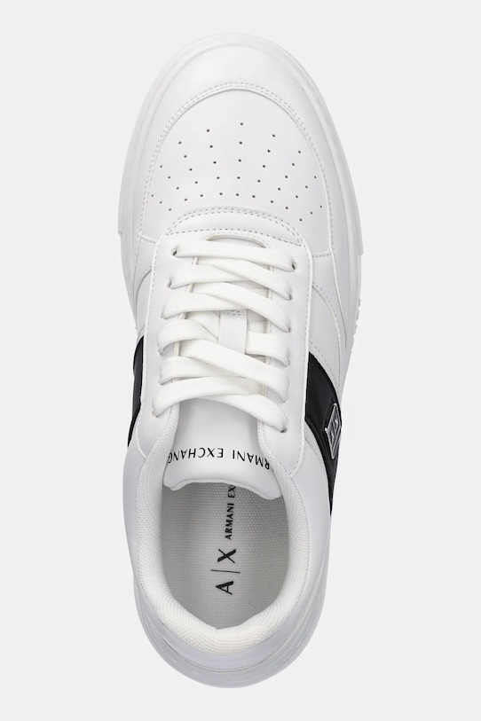 Кроссовки Armani Exchange белый XDX176.XV917.K488