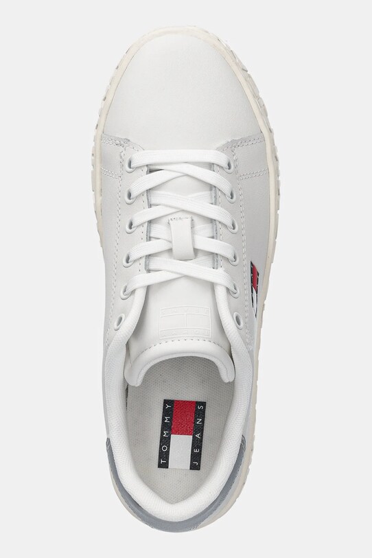 Кожени маратонки Tommy Jeans TJW LOGO SNEAKER ESS бял EN0EN02703