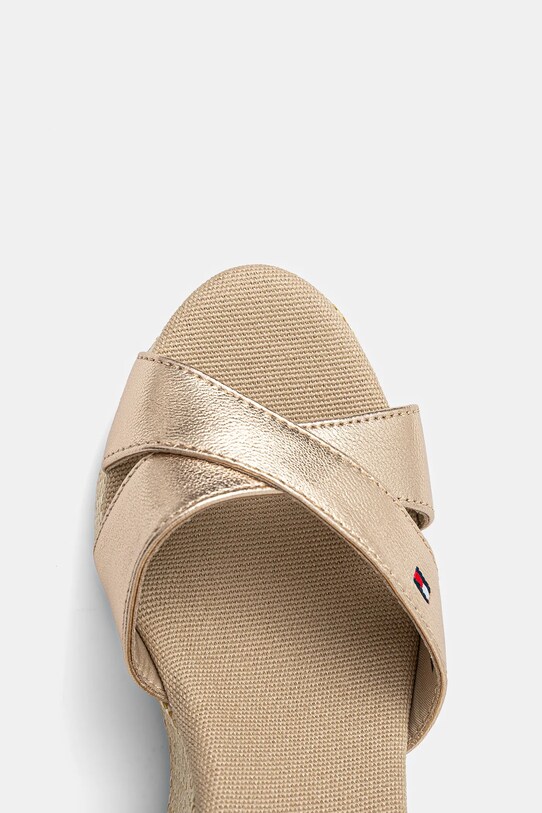 Tommy Hilfiger szandál FLAG METALLIC HIGH WEDGE ESPAD arany FW0FW08811