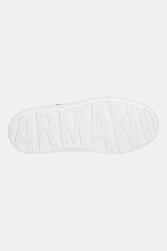 Маратонки Armani Exchange XDX178.XV929.S935 бял