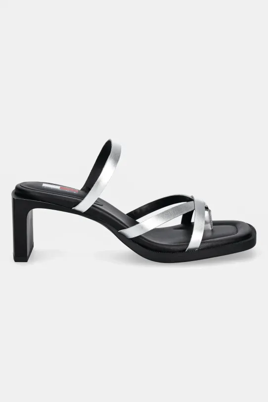 Usnjeni natikači Tommy Jeans THE SOHO SANDAL METALLIC EN0EN02801 srebrna SS25