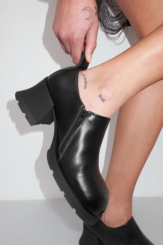 Δερμάτινα κλειστά παπούτσια Miista Henar μαύρο E8.3896