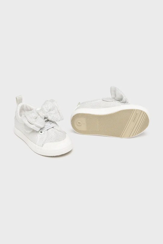 Девочка Кроссовки для младенцев Mayoral 41622.30C.Baby.PPYA белый