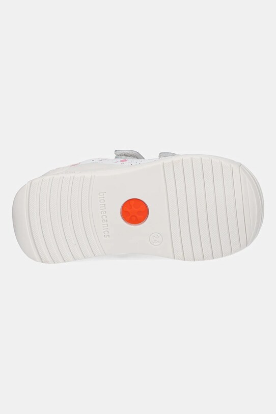 Детски половинки обувки от кожа Biomecanics 252100. бял