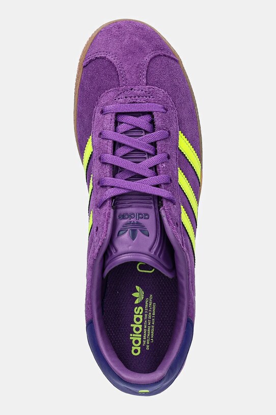 Semišové tenisky adidas Originals GAZELLE fialová JP7126